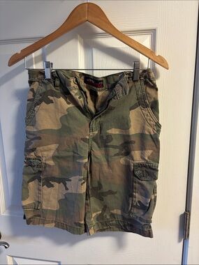 Airwalk Men’s Camo Cargo Shorts - Green/Brown